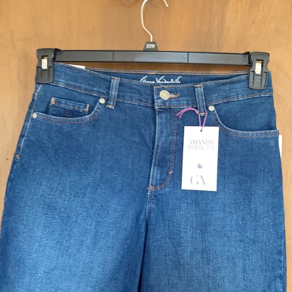 Gloria Vanderbilt Amanda Bermuda jean short classic rise hug me stretch 12P - Picture 10 of 17